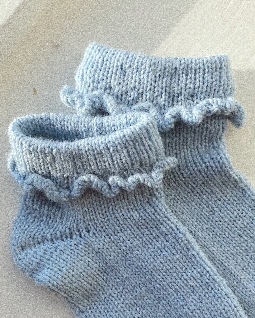 Detaljebillede af lyseblå Ruffle Socks Junior