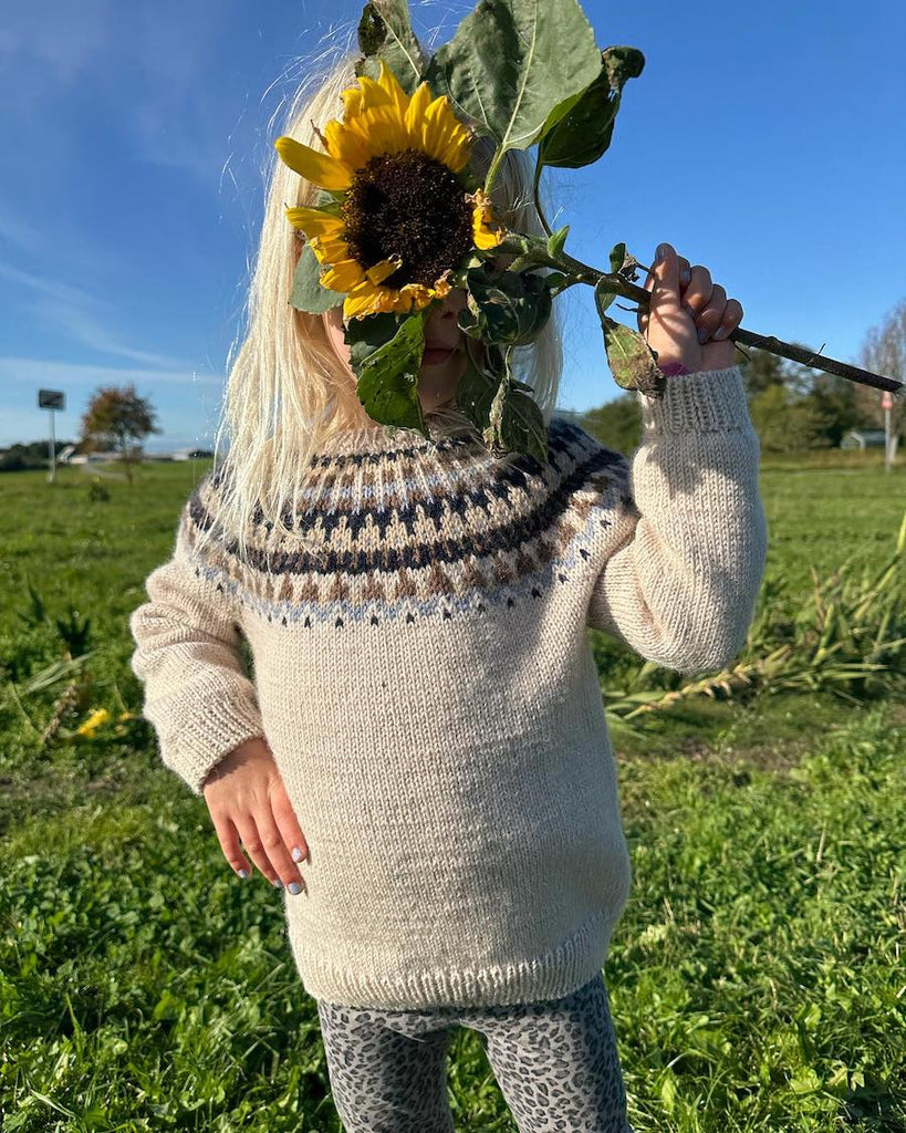 Barn iført lys Celeste Sweater Junior