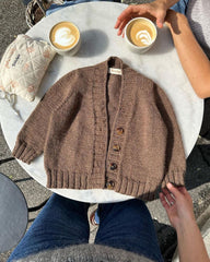 Liggende brun Eva Cardigan Junior