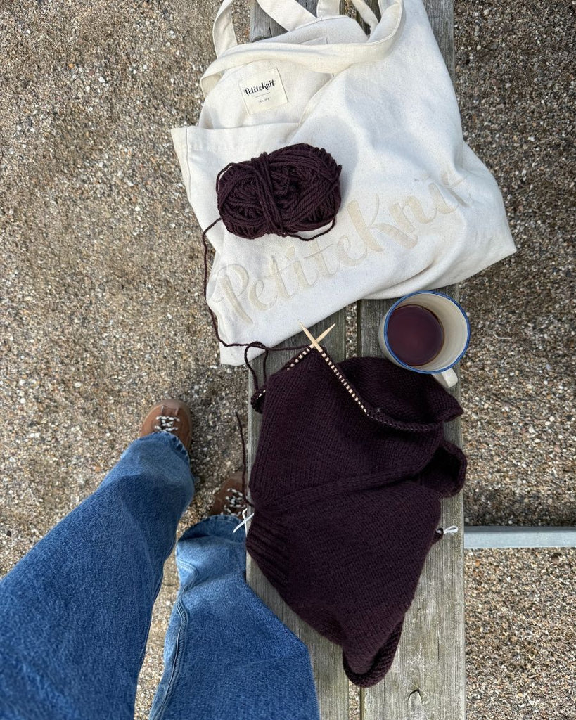 Procesbillede af bordeaux Hannah Sweater V-neck