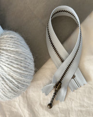 Lynlås 23 cm i farven havskum