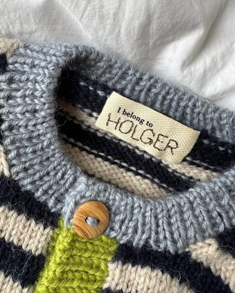 Closeup af flerfarvet Holger Cardigan