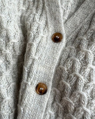 Detaljebillede af grå Jenny Jacket V-neck