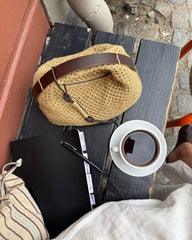 Stor, lysebrun Juno Bag set oppefra