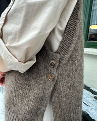 Closeup af brun Lulu Slipover - Chunky Edition