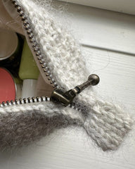 Detaljebillede af Marie Case