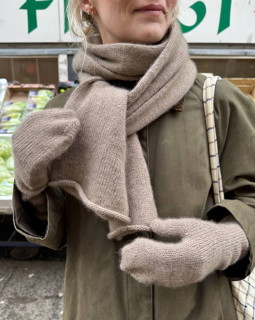 Kvinde iført beige Vienna Set