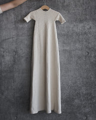 Hængende hvid Ellens Dåbskjole på bøjle