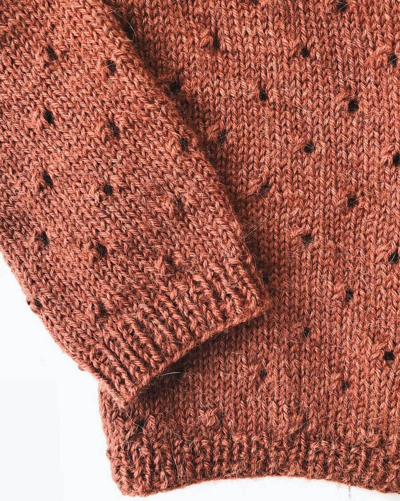 Detaljebillede af rød Annas Cardigan – My Size