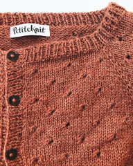 Detaljebillede af rød Annas Cardigan – My Size
