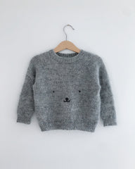 Grå Bamsesweater på bøjle