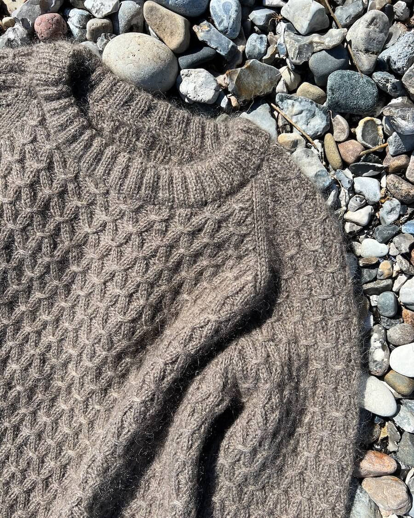 Liggende brun Jenny Sweater