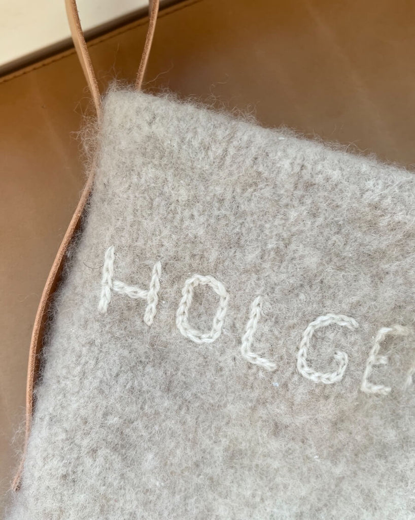 Detaljebillede af grå Julesok