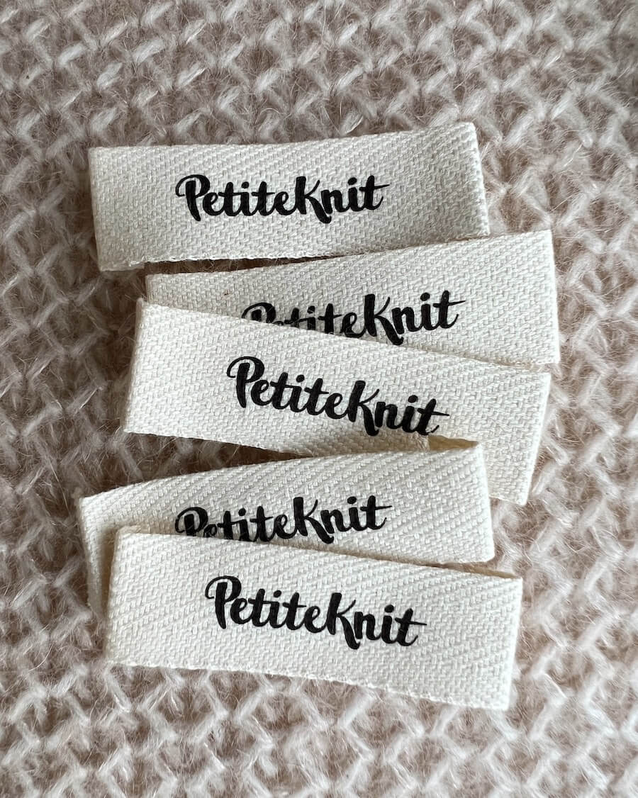 5-pak med Petiteknit labels
