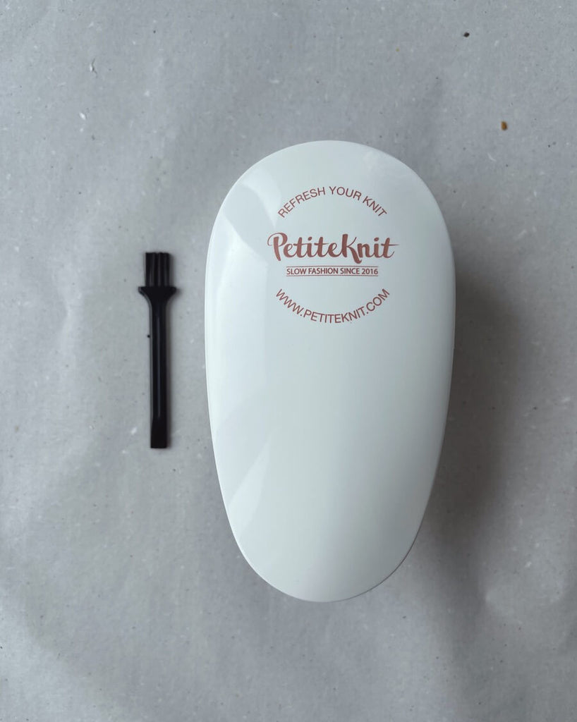 Lint Remover med børste ved siden af