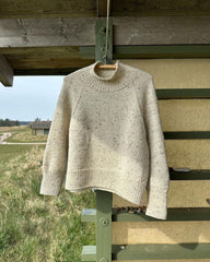 Hvid Louvre Sweater på bøjle