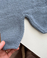 Detaljebillede af blå Monday Balaclava