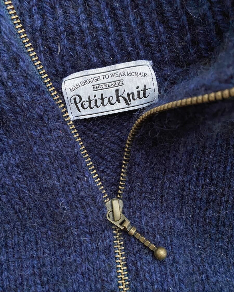 Detaljebillede af blå Zipper Sweater – Man