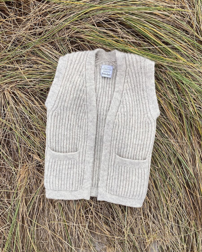 Liggende lysegrå November Vest