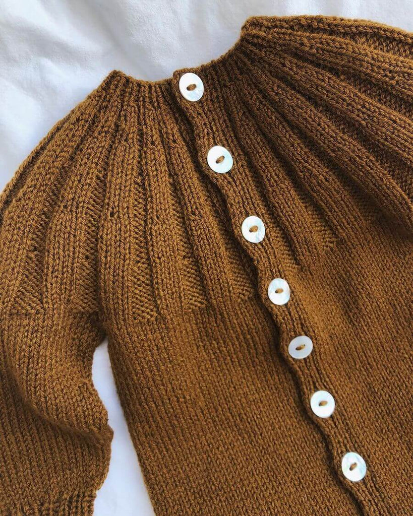 Closeup af brunt Sunday Suit