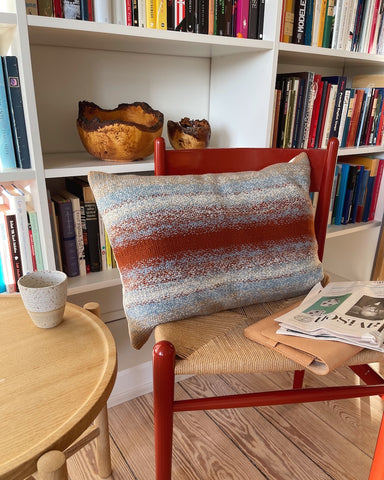 Technicolor Pillow på stol