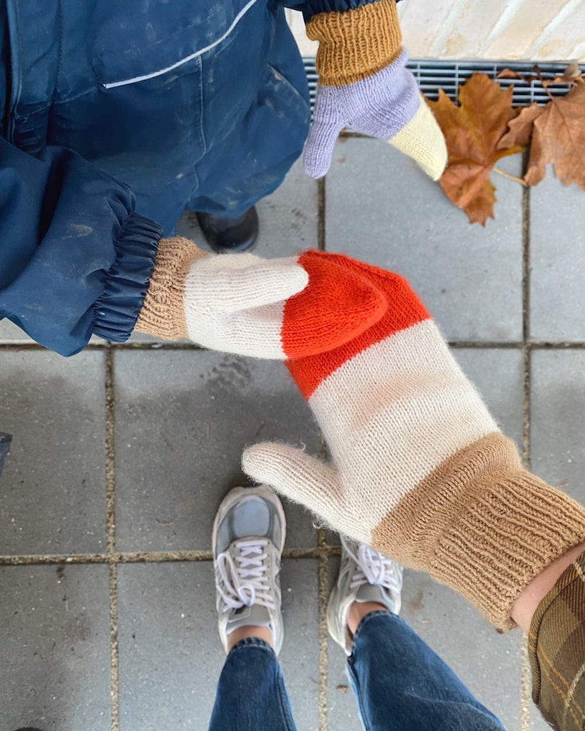 Barn med flerfarvede Vesterhavsvanter Junior