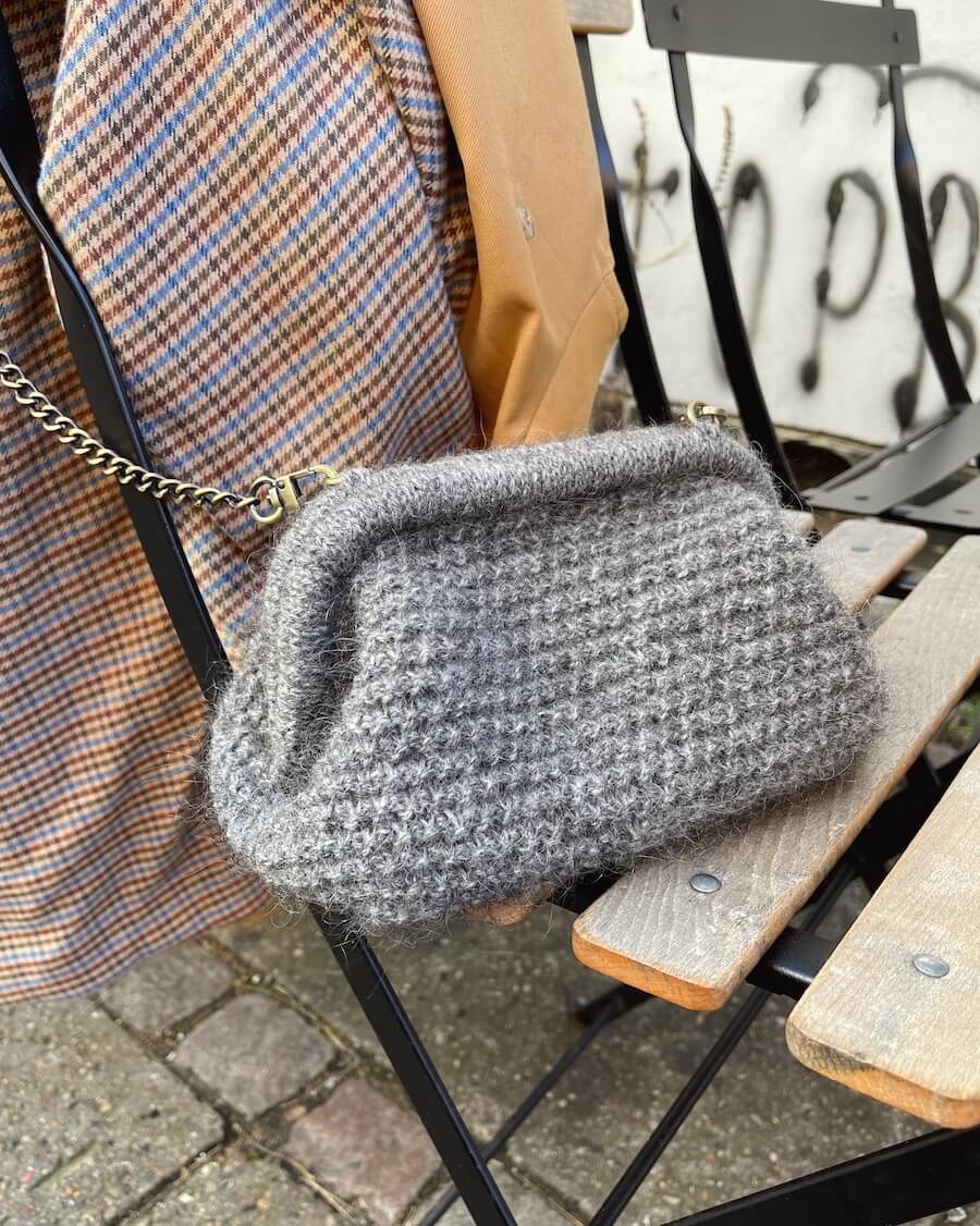 Grå Winter Clutch på klapstol