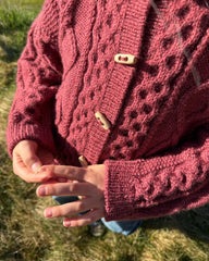 Barn iført bordeaux Dagmar Jacket Junior