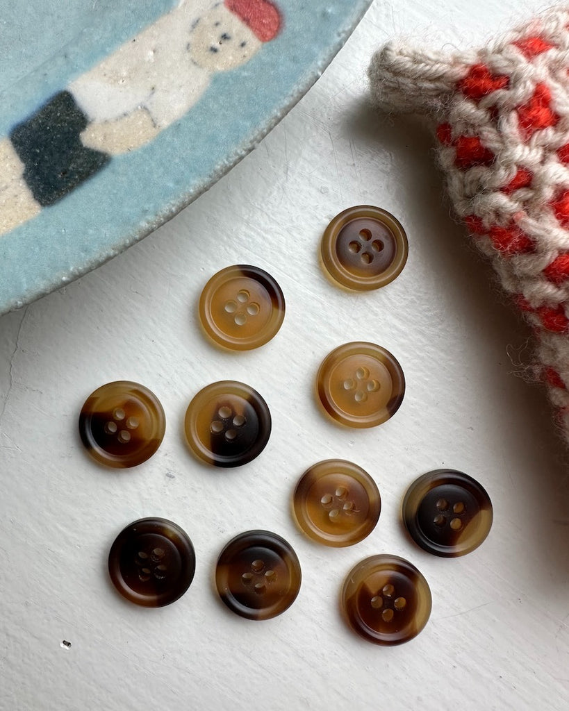 Galalith buttons Ø15 mm - Dark brown - 10 pcs