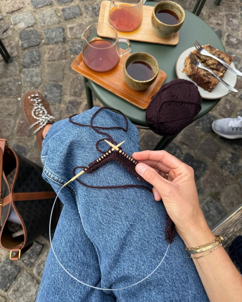 Procesbillede af bordeaux Hannah Sweater V-neck