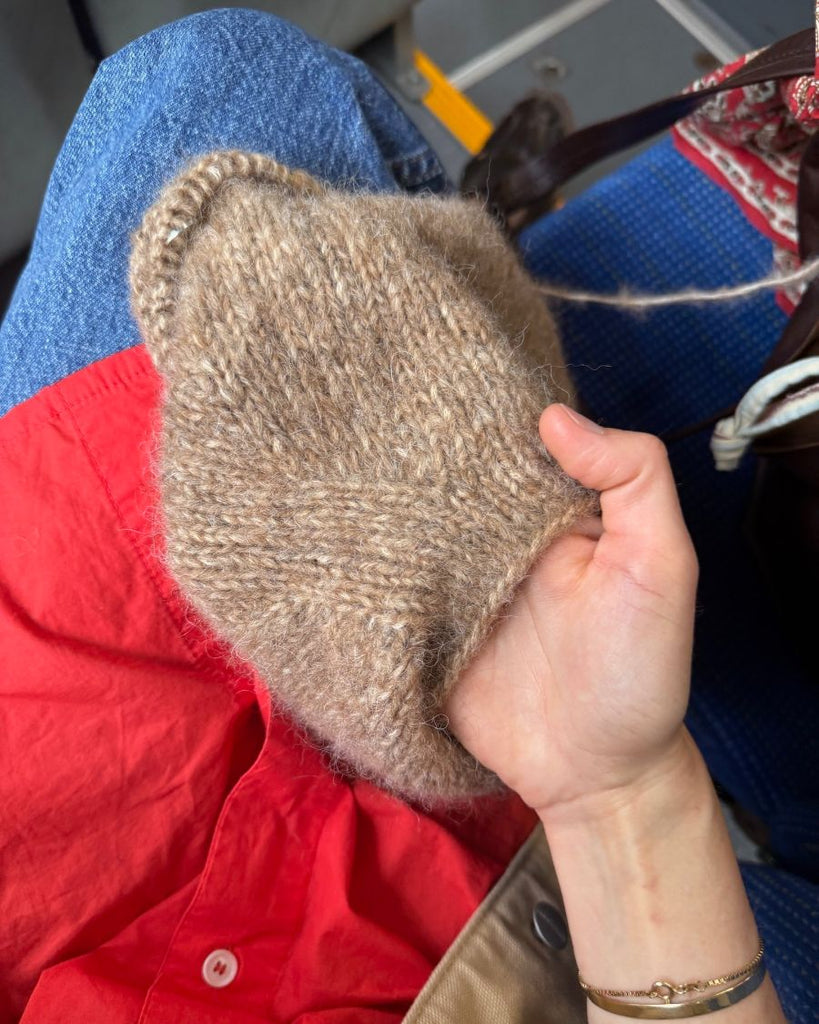 Procesbillede af brun Ivy Sweater