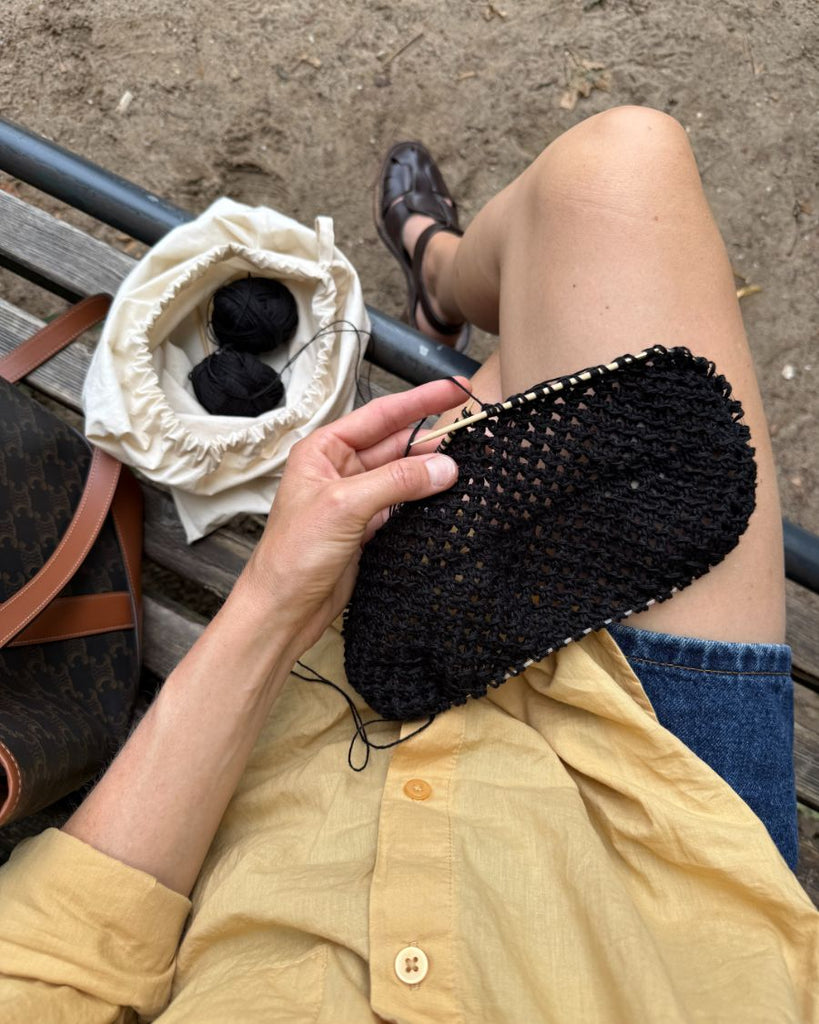 Procesbillede af sort Juno Clutch 
