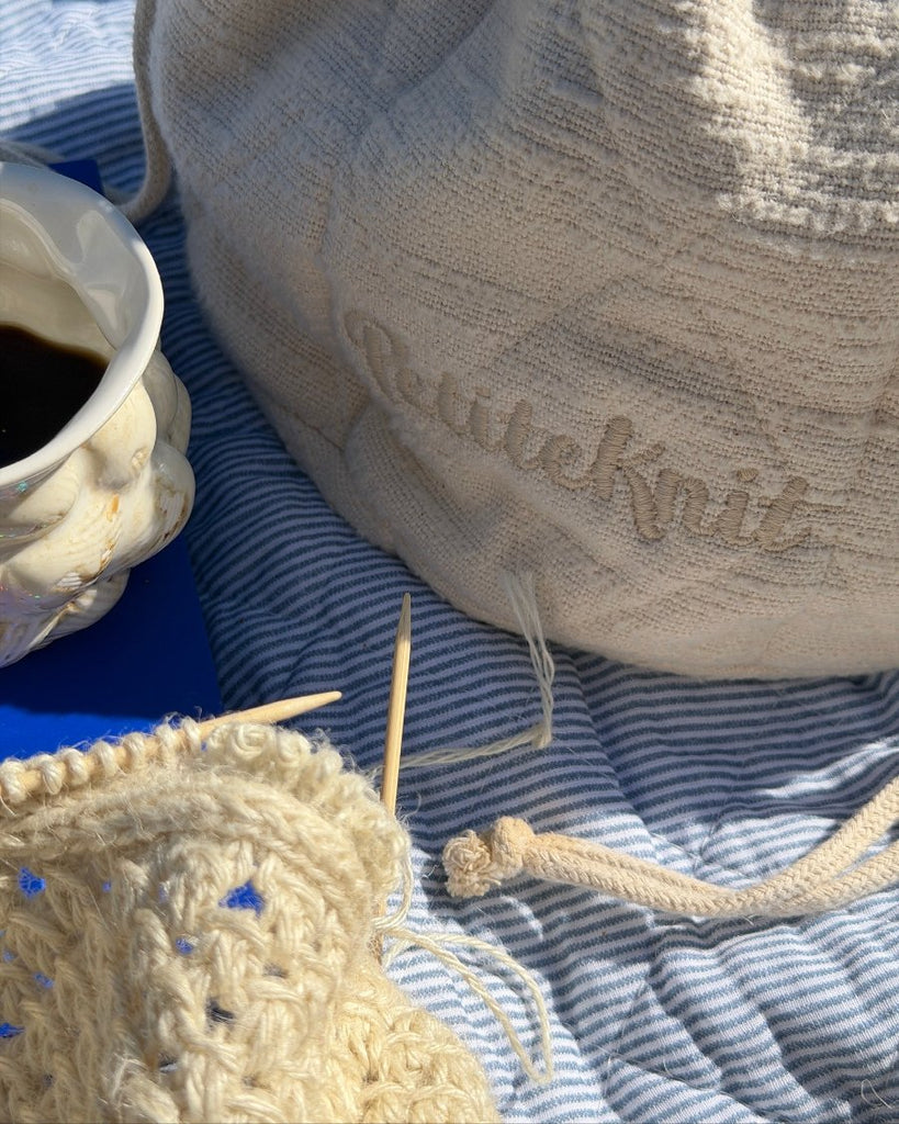 Closeup af Knitter's Project Bag i farven Cloud