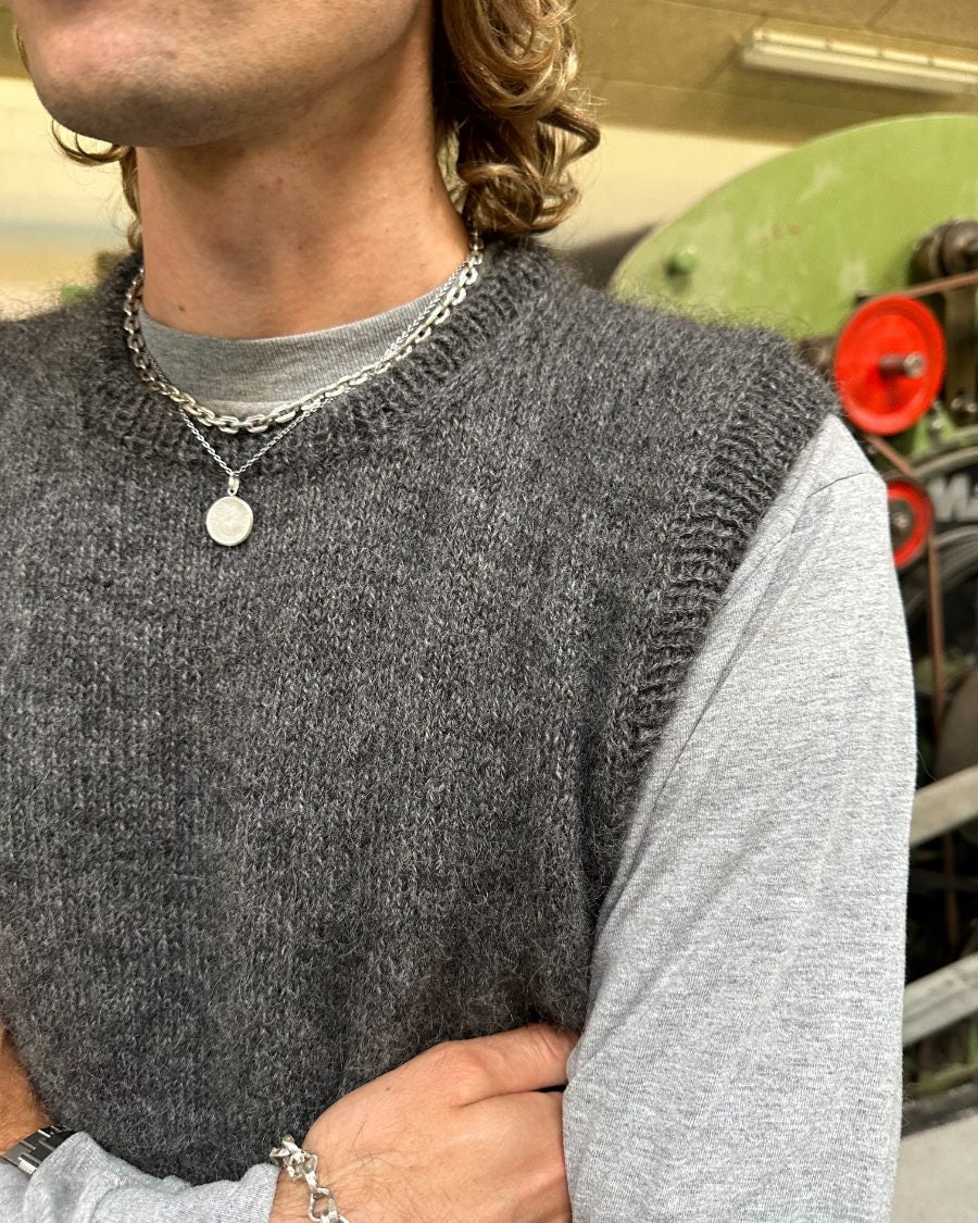 Novice Slipover Man PetiteKnit