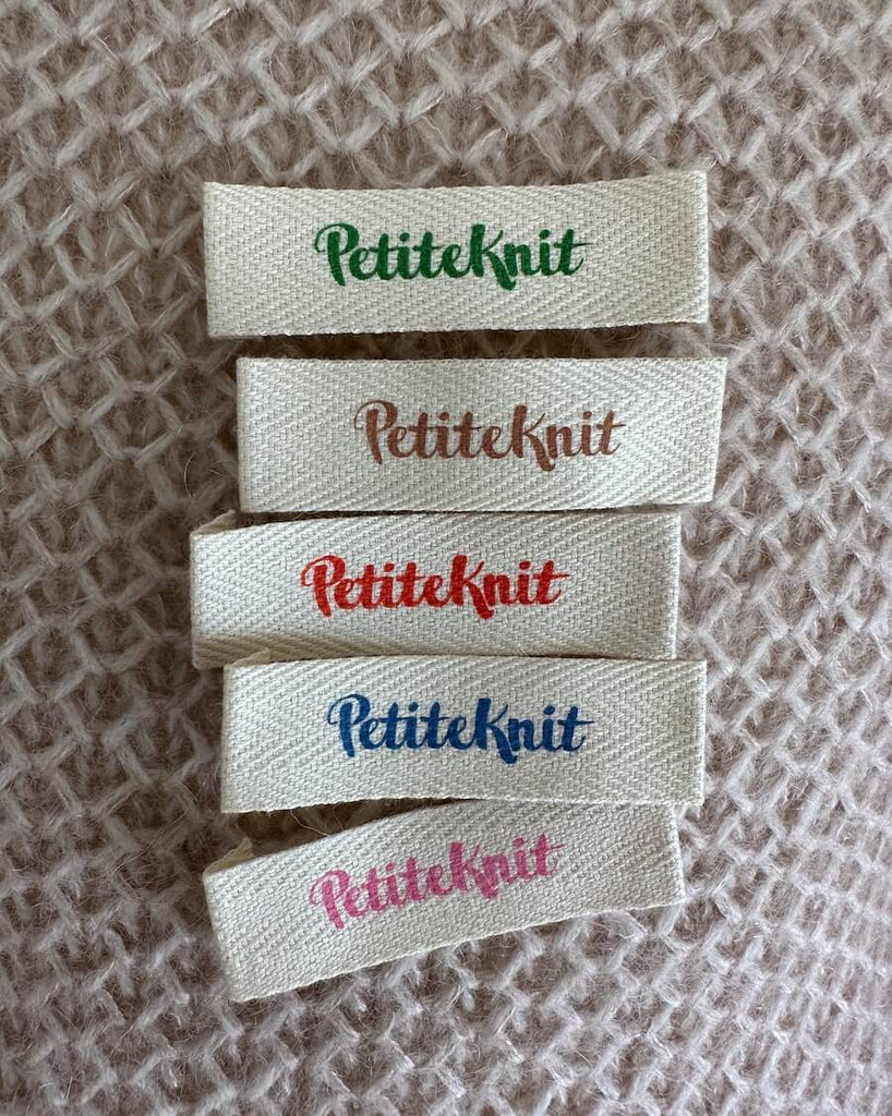 "PetiteKnit"-label 5 stk. - Fargemiks