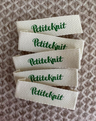 5 stk Petiteknit statement green labels