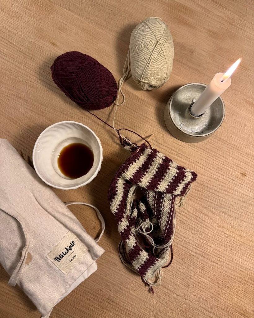 Procesbillede af bordeaux og grøn Otto Sweater Baby