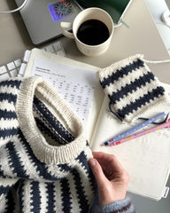 Procesbillede af blå og hvid Otto Sweater Man