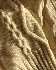 Procesbillede af hvid Saga Sweater