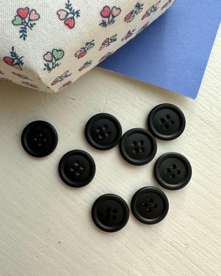 Galalith buttons Ø18 mm - Black - 8 pcs