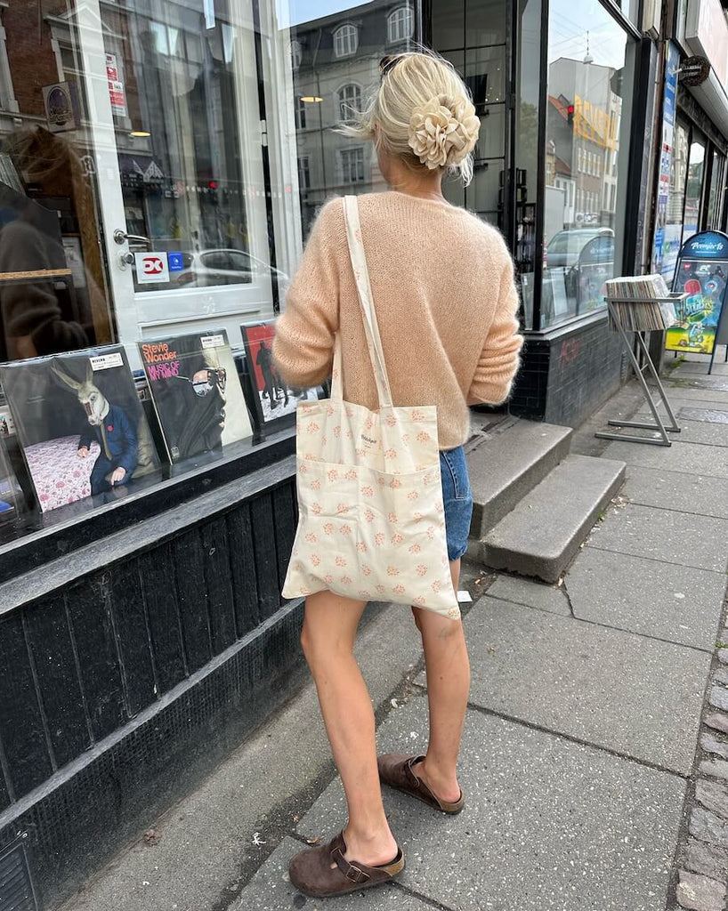 Knit To Go Tote Bag - Apricot Flower