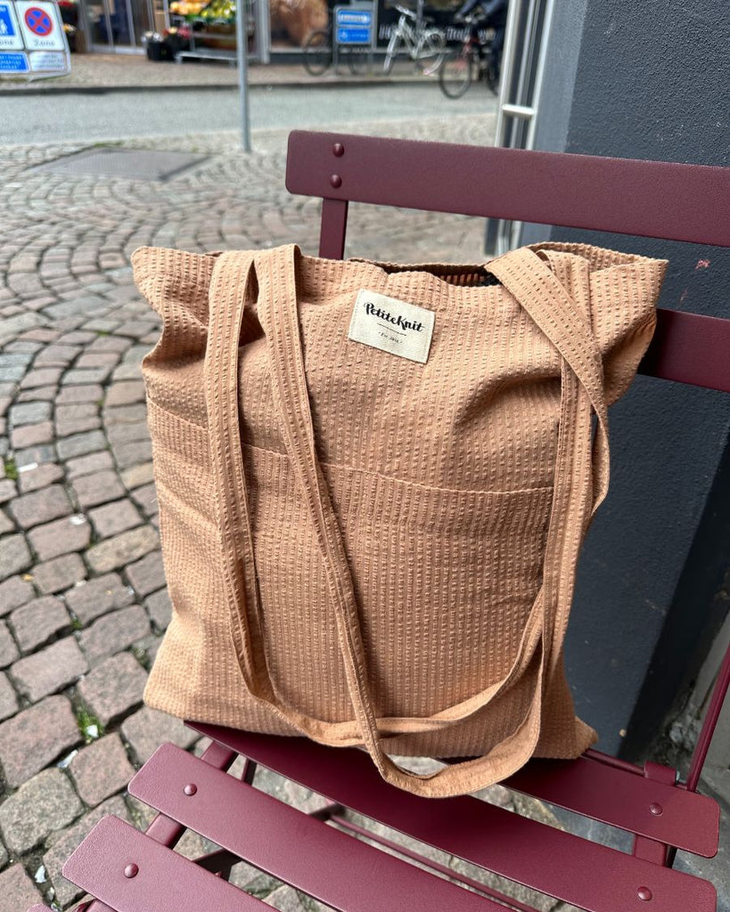 Knit To Go Tote Bag - Praline Seersucker