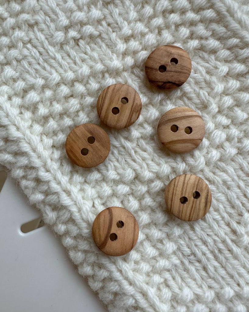 Wooden buttons Ø18 mm - 6 pcs