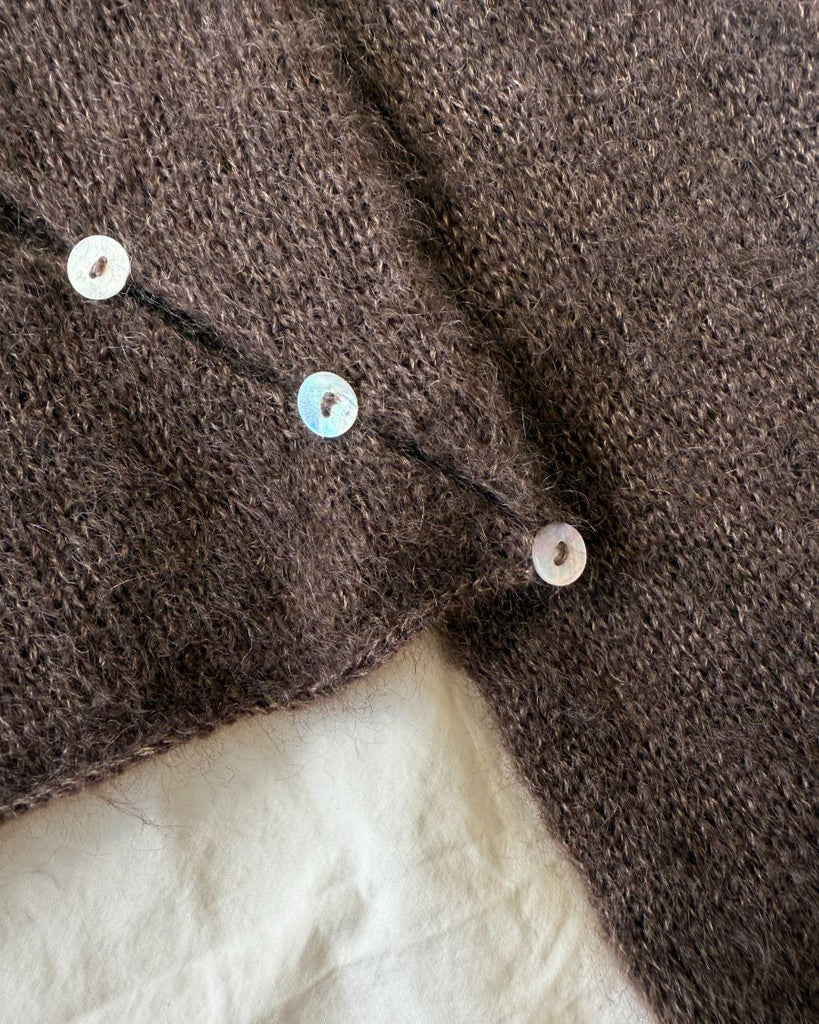 Detaljebillede af brun Valerie Blouse