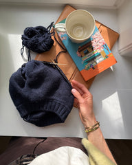 Procesbillede af blå Vega Sweater 