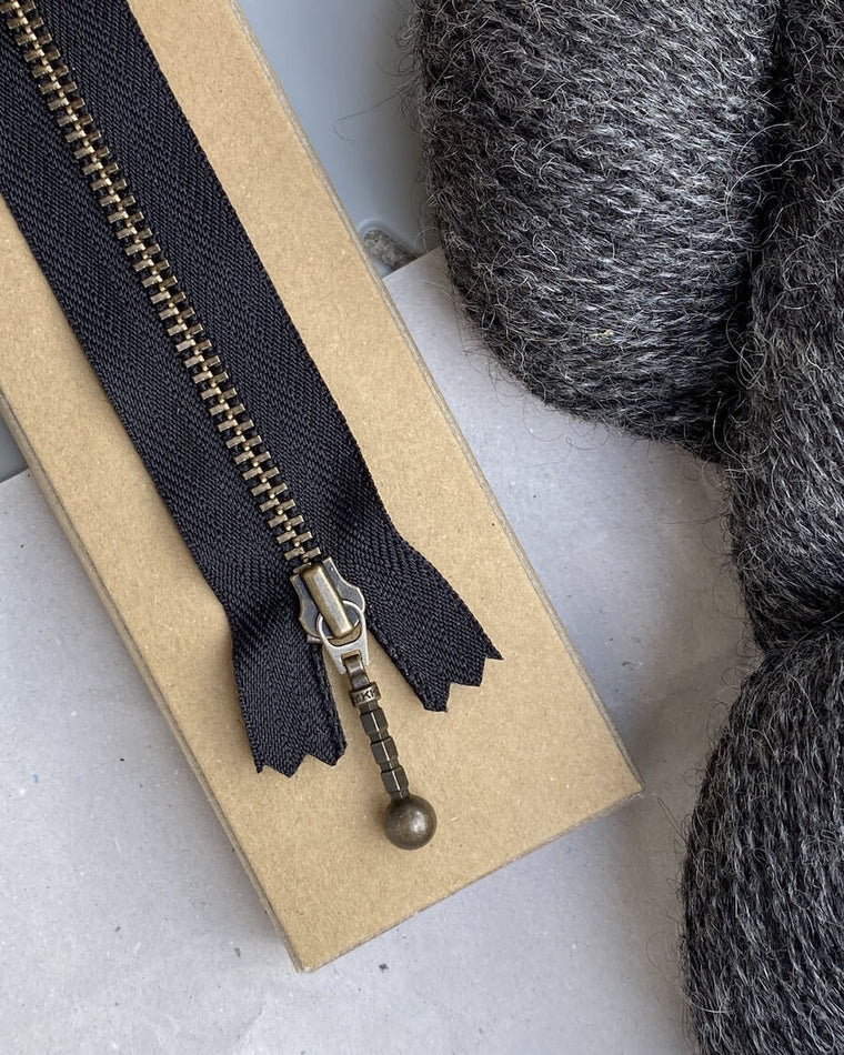 Zipper 17 cm - Black - Wholesale