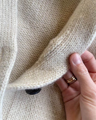 Closeup af hvid Champagne Cardigan