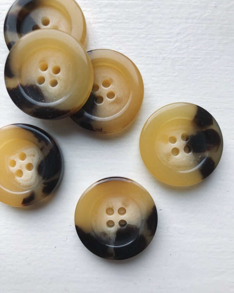 Imitated horn buttons Ø23 mm - 6 pcs