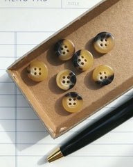 Imitated horn buttons Ø13 mm - 8 pcs