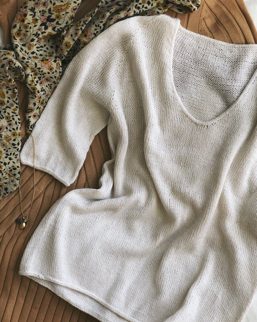 Liggende hvid Kumulus Tee